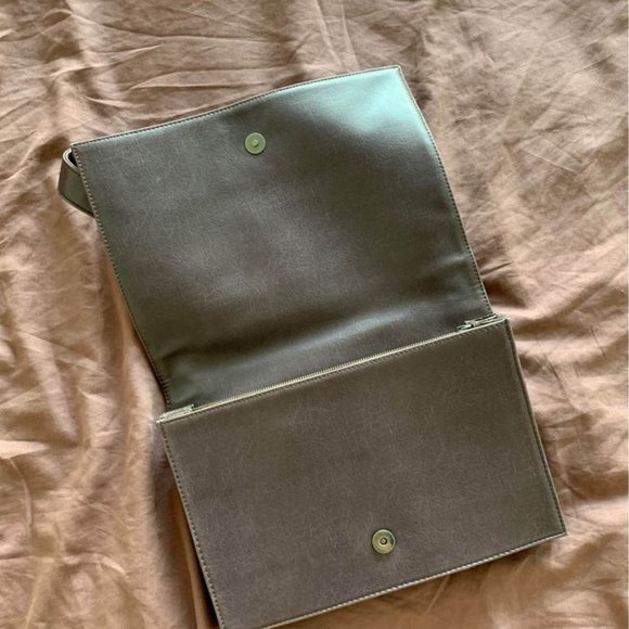 Matt & Nat Crossbody bag - Picture 2 of 3